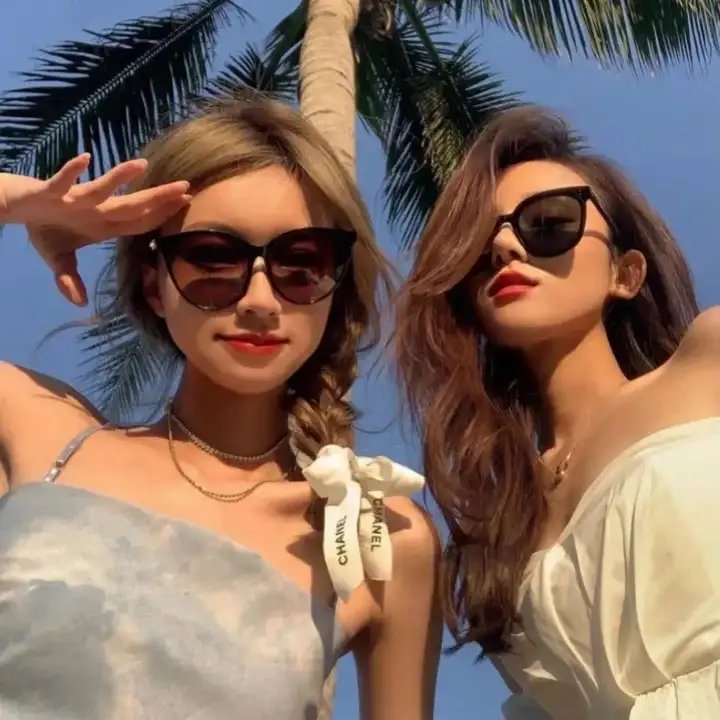 所以......和黑粉结婚了